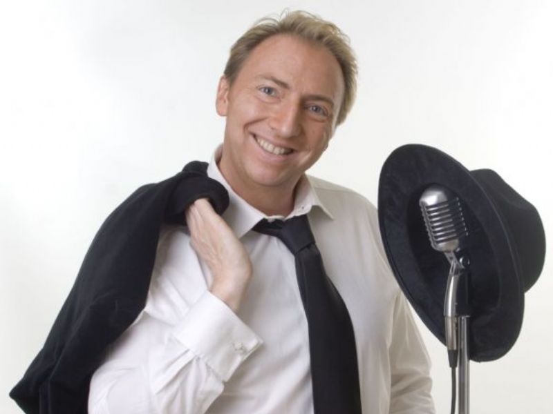 joe the swing singer